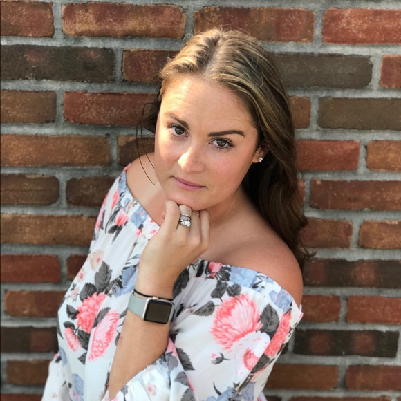 Meet your Posher, Emily - Picture 1 of 1